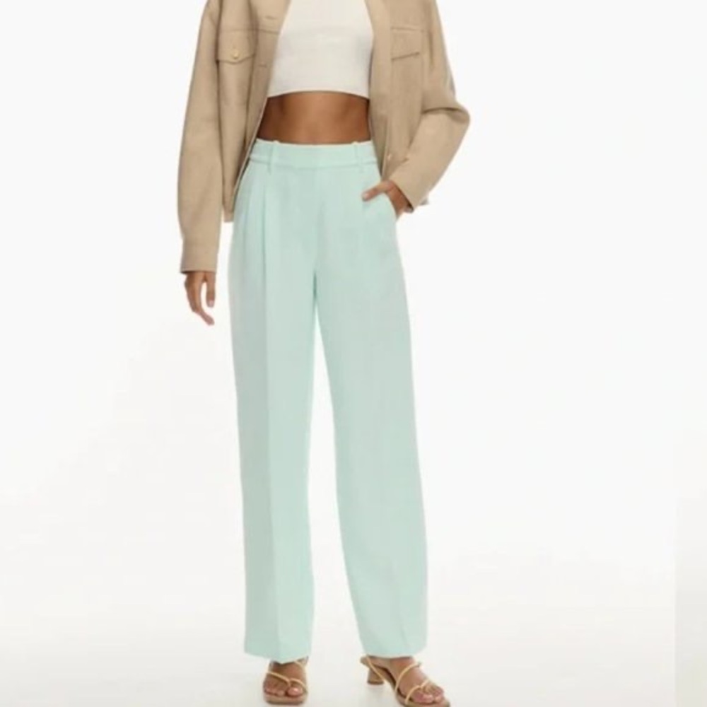 EUC Aritzia Wilfred Effortless Pant Subtle Mint Green size 6
